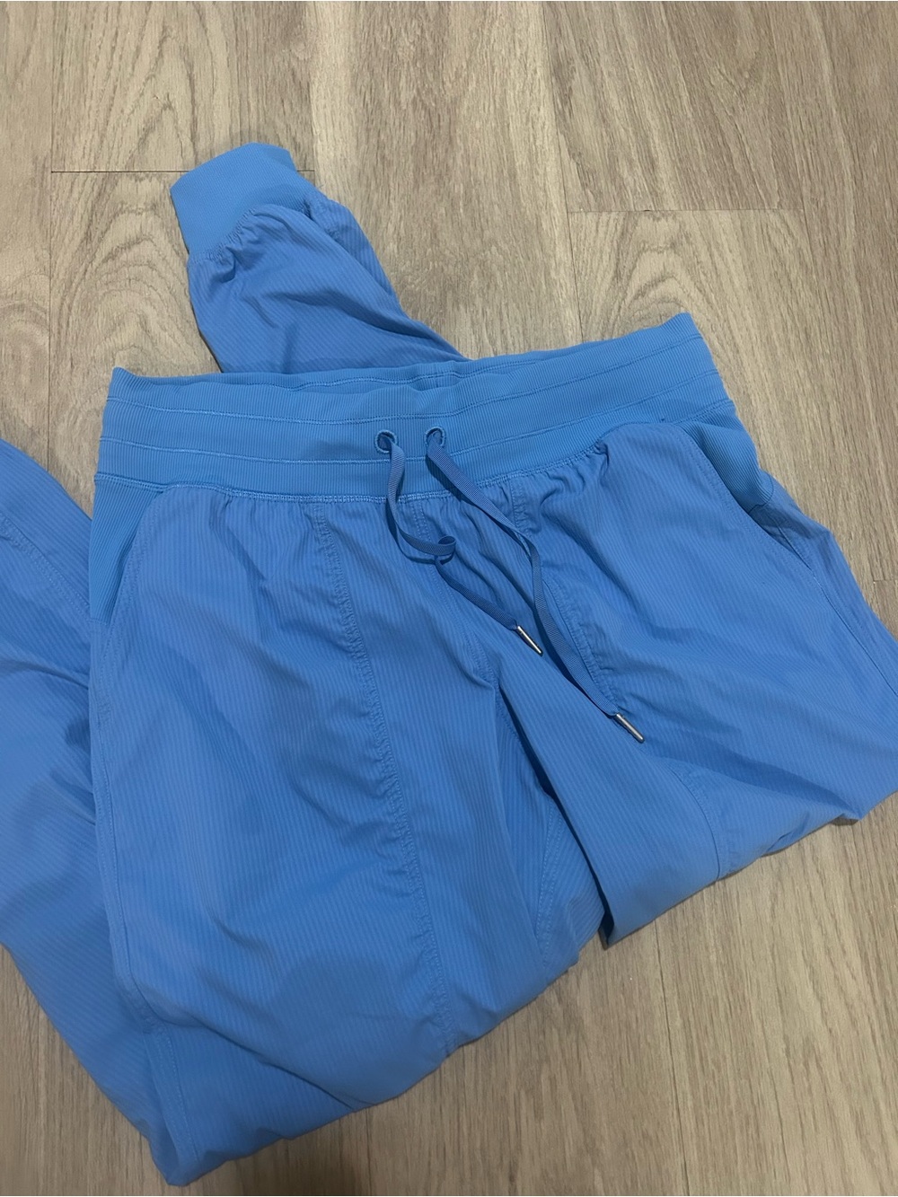 Lululemon women’s Dance Studio Mid-Rise Joggers light blue size 10